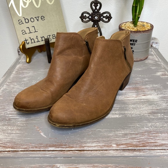 Lucky Brand brown zipper ankle boots booties Size 8.5M - Picture 2 of 10